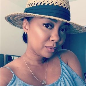 Meet your Posher, Sierra